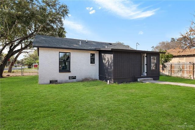 1700 N Main Street, Mcallen, TX 78501