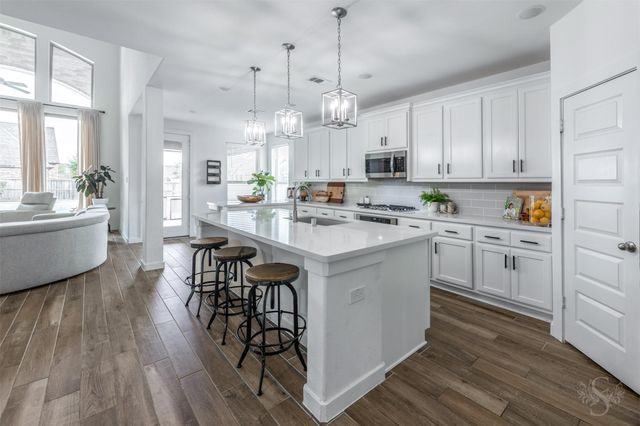 7018 Pondhawk Dr, Katy, TX 77493