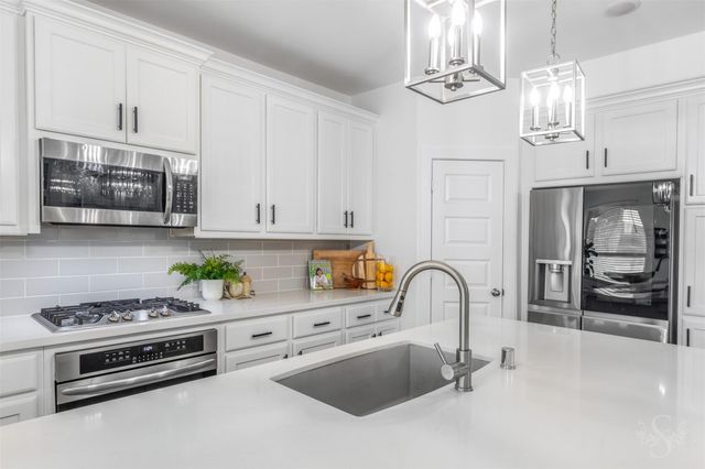 7018 Pondhawk Dr, Katy, TX 77493