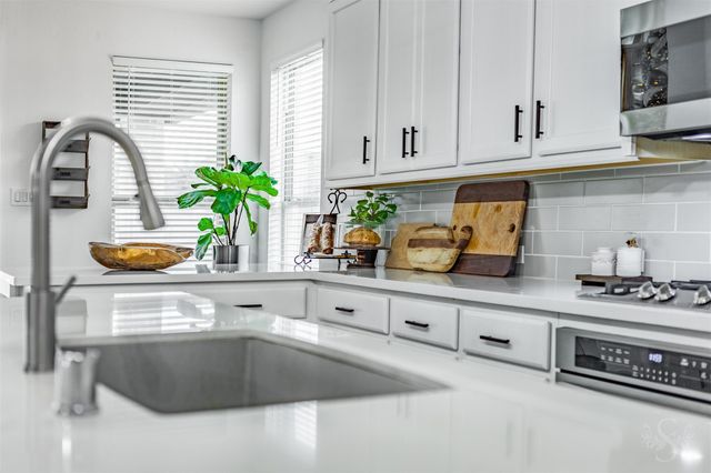 7018 Pondhawk Dr, Katy, TX 77493