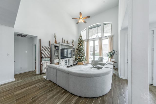 7018 Pondhawk Dr, Katy, TX 77493