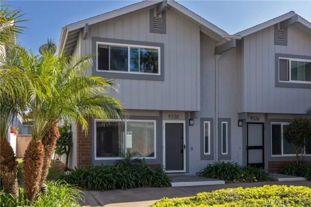 9538 Bickley Dr 2, Huntington Beach, CA 92646