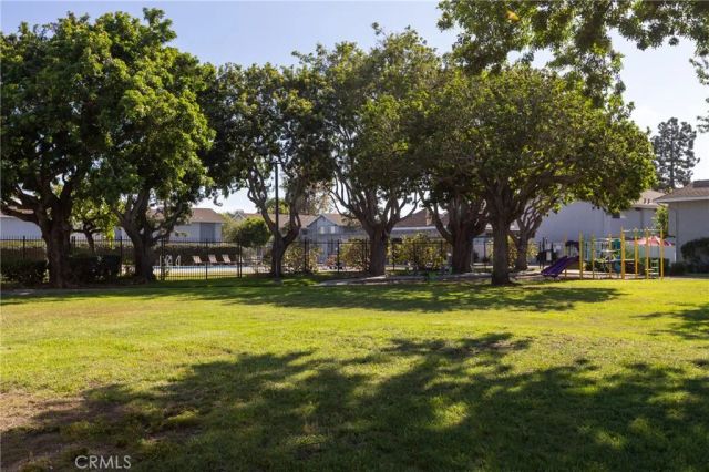 9538 Bickley Dr 2, Huntington Beach, CA 92646