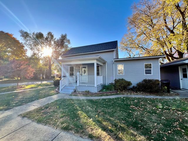 352 S Vermillion Street, Paxton, IL 60957