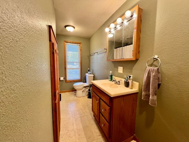 352 S Vermillion Street, Paxton, IL 60957