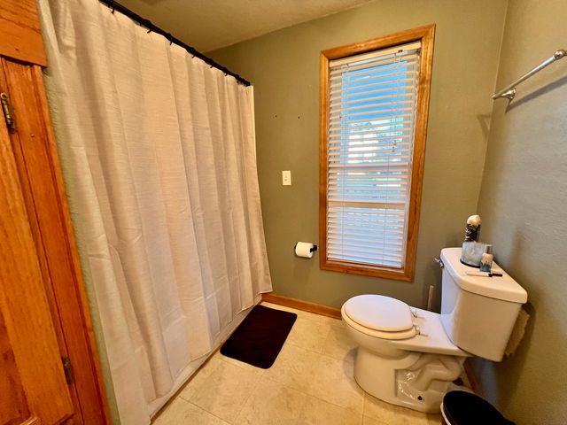 352 S Vermillion Street, Paxton, IL 60957