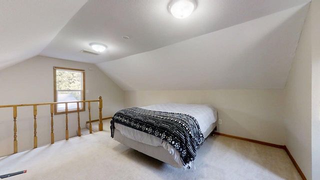 352 S Vermillion Street, Paxton, IL 60957