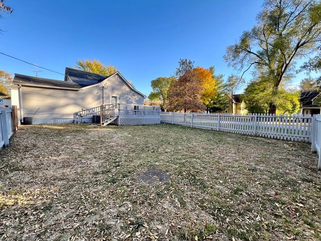 352 S Vermillion Street, Paxton, IL 60957
