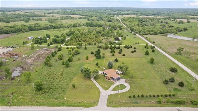 4312 K-68 Highway, Wellsville, KS 66092