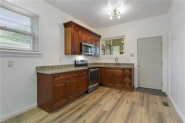 1346 26th ST, Newport News, VA 23607