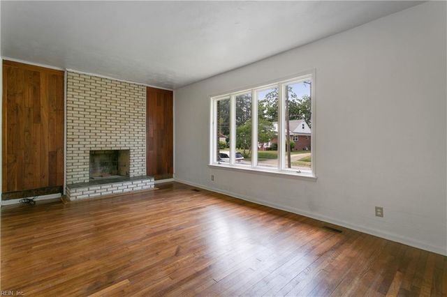 1346 26th ST, Newport News, VA 23607