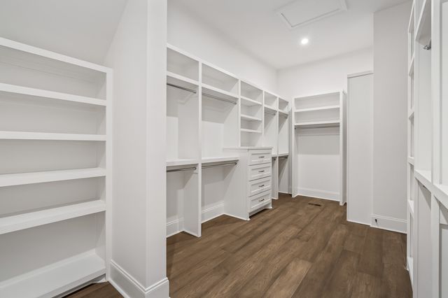 527 Divine Ct, Arrington, TN 37014