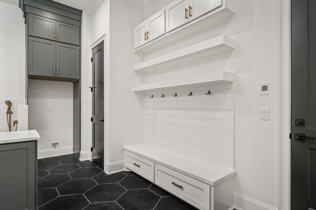 527 Divine Ct, Arrington, TN 37014