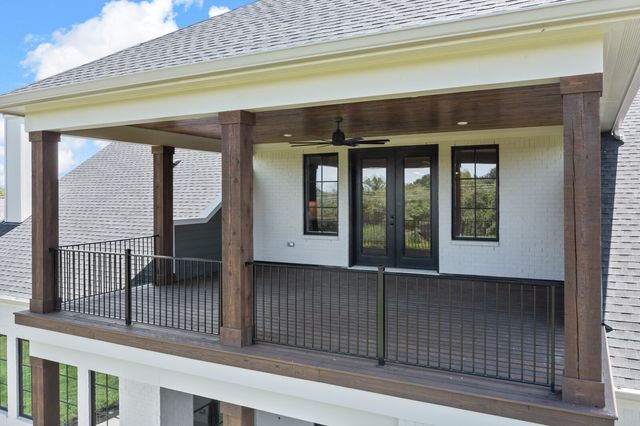 527 Divine Ct, Arrington, TN 37014