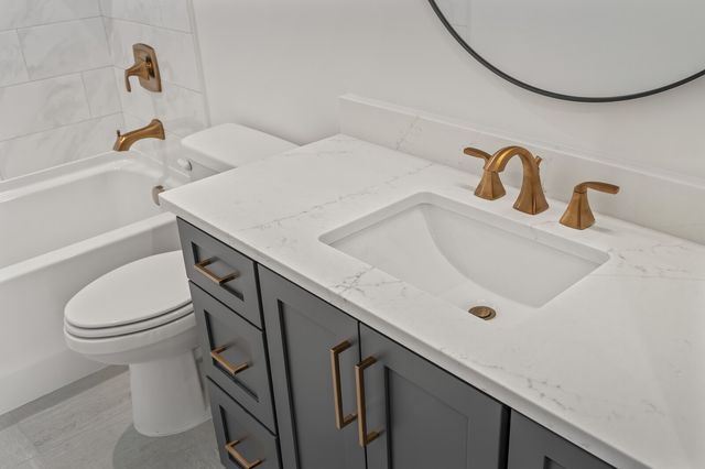 527 Divine Ct, Arrington, TN 37014