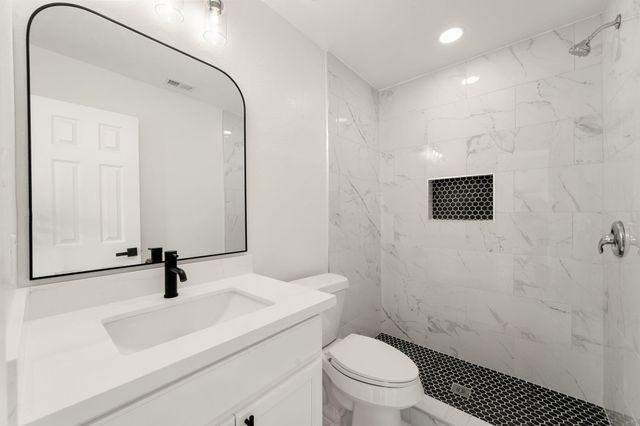 6614 Villarreal Drive, Houston, TX 77489