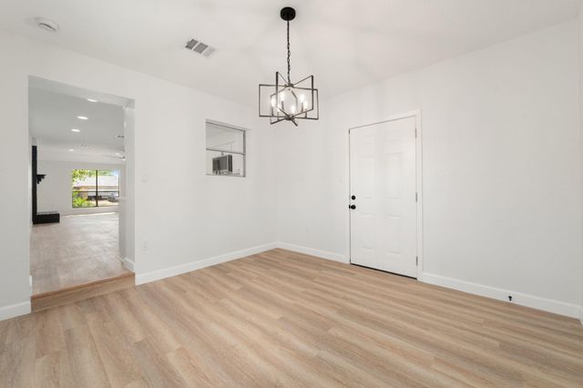6614 Villarreal Drive, Houston, TX 77489