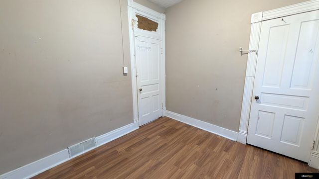 2707 S 20 Street, Omaha, NE 68108