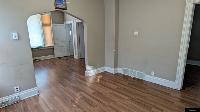 2707 S 20 Street, Omaha, NE 68108