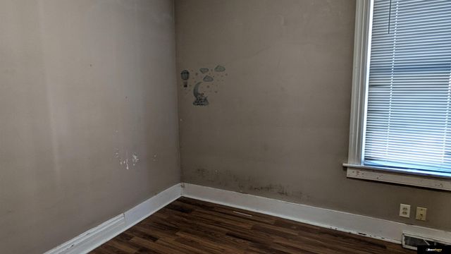 2707 S 20 Street, Omaha, NE 68108