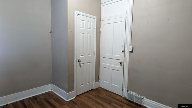 2707 S 20 Street, Omaha, NE 68108