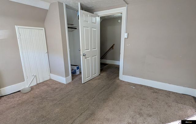 2707 S 20 Street, Omaha, NE 68108