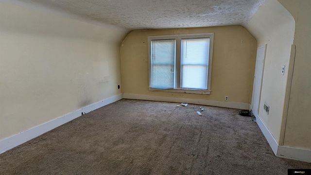 2707 S 20 Street, Omaha, NE 68108