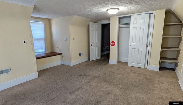 2707 S 20 Street, Omaha, NE 68108