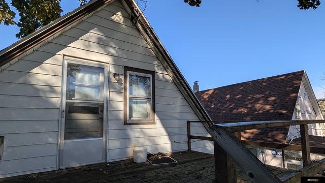 2707 S 20 Street, Omaha, NE 68108