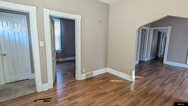 2707 S 20 Street, Omaha, NE 68108