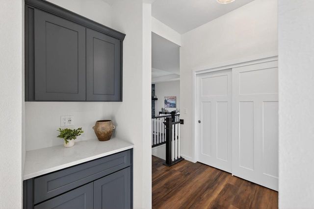 N67W25396 Vail LANE, Sussex, WI 53089