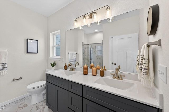 N67W25396 Vail LANE, Sussex, WI 53089