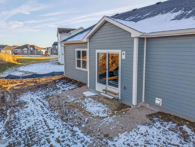 N67W25396 Vail LANE, Sussex, WI 53089