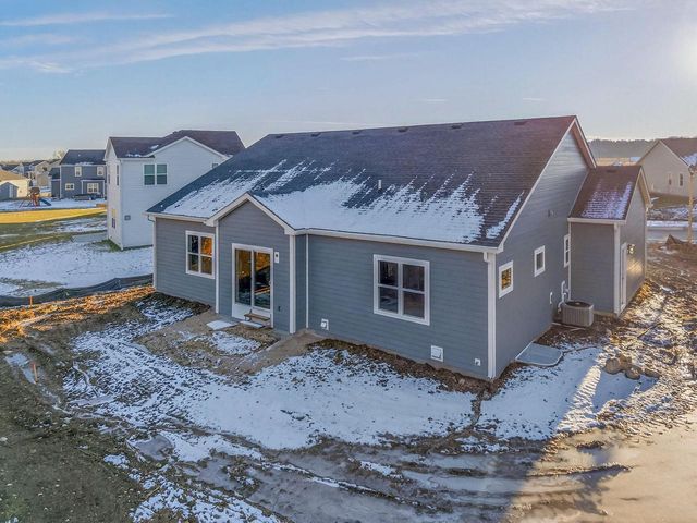 N67W25396 Vail LANE, Sussex, WI 53089