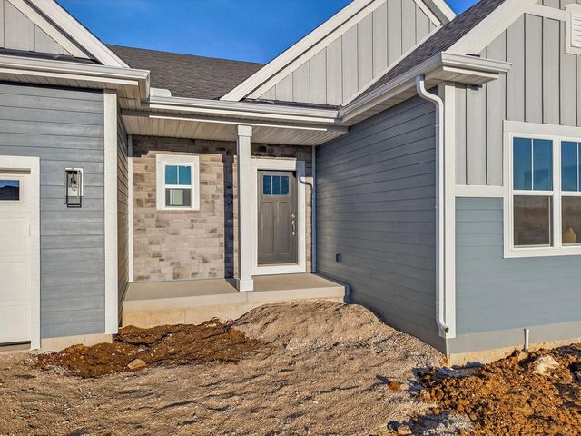 N67W25396 Vail LANE, Sussex, WI 53089