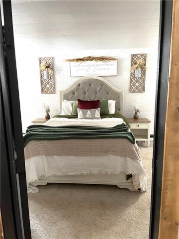 3310 State Route 31, Donegal, PA 15610