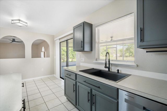 13018 WATERBOURNE DRIVE, Gibsonton, FL 33534