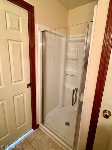 216 Village Court, Columbiana, OH 44408