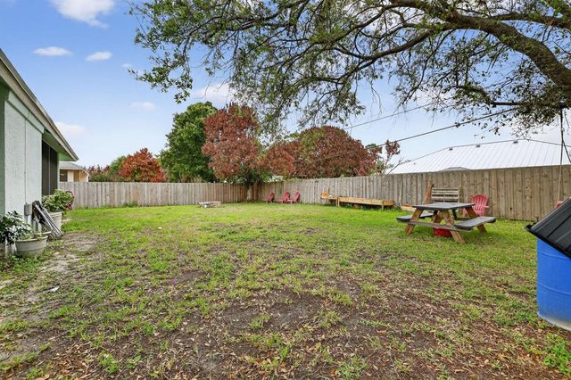 1373 SW Granville Avenue, Port St. Lucie, FL 34953