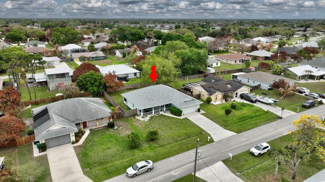 1373 SW Granville Avenue, Port St. Lucie, FL 34953