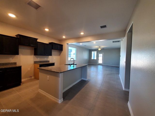12848 Carefree Avenue, El Paso, TX 79928