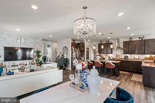 225 LEHIGH DR, Winchester, VA 22602