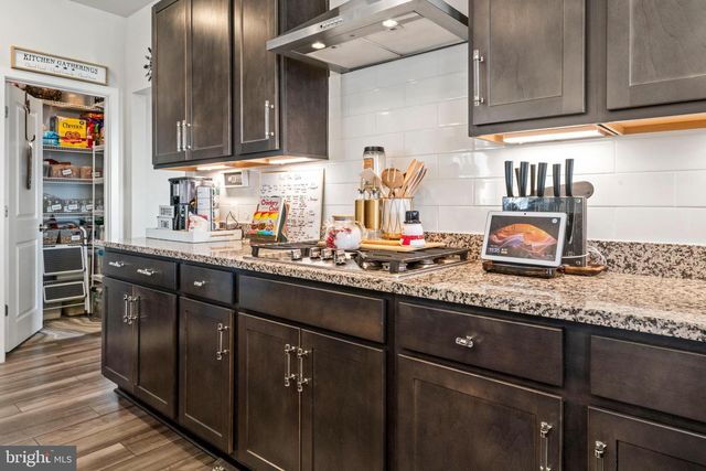 225 LEHIGH DR, Winchester, VA 22602