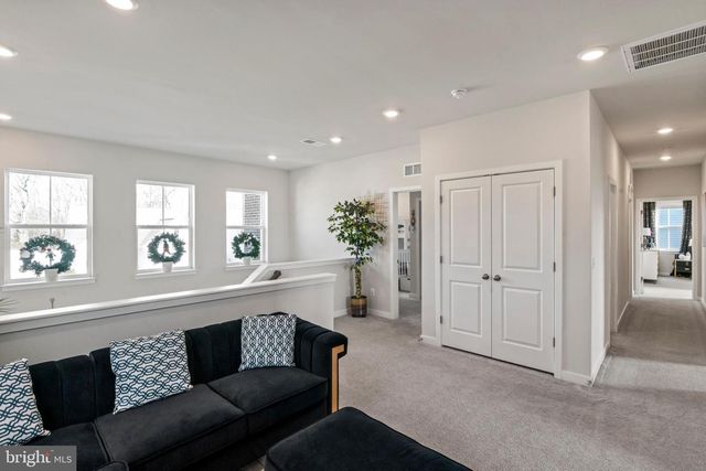 225 LEHIGH DR, Winchester, VA 22602