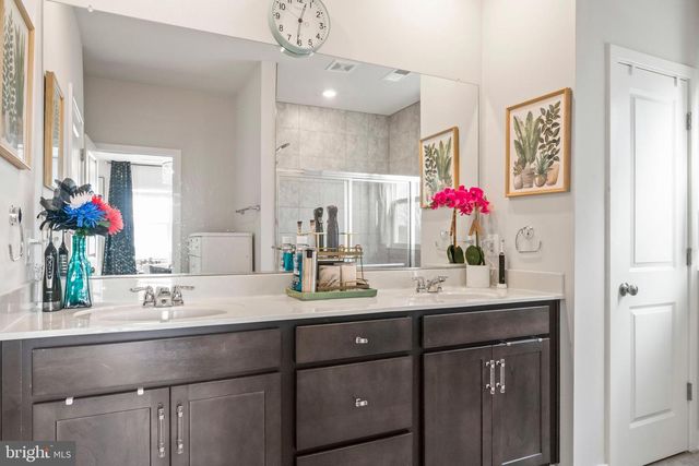 225 LEHIGH DR, Winchester, VA 22602