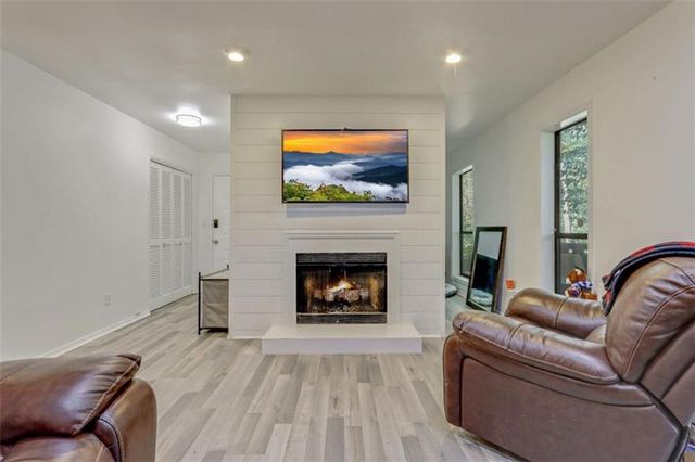 205 Woodcliff Drive 205, Sandy Springs, GA 30350