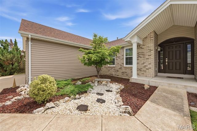214 Charging Bear Drive, Wentzville, MO 63385