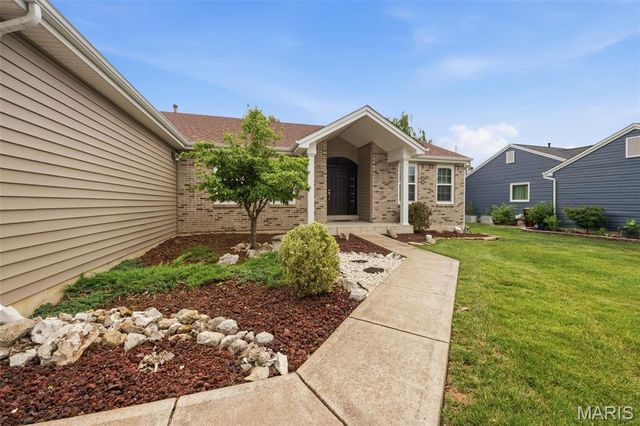 214 Charging Bear Drive, Wentzville, MO 63385