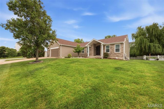 214 Charging Bear Drive, Wentzville, MO 63385