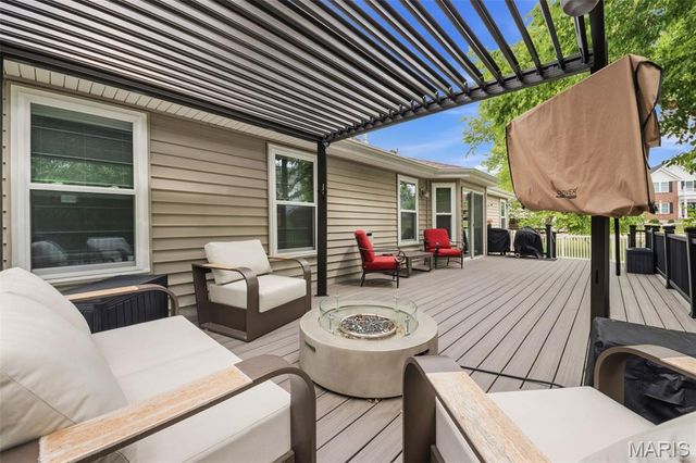 214 Charging Bear Drive, Wentzville, MO 63385